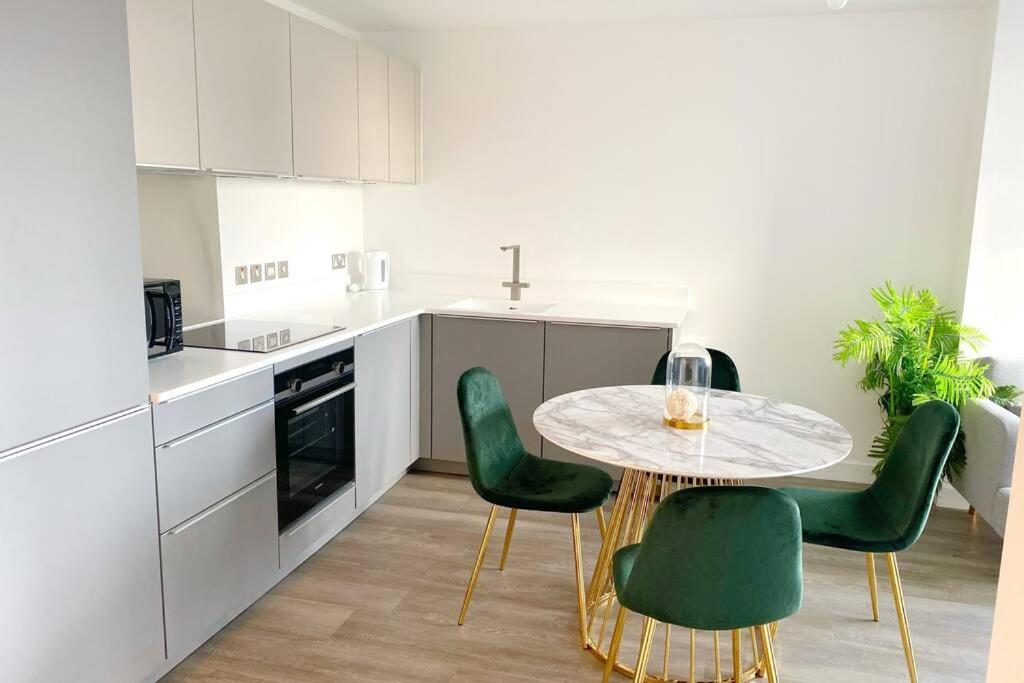 Luxury 2 Bedroom Apartment, Broad Street Birmingham Eksteriør billede